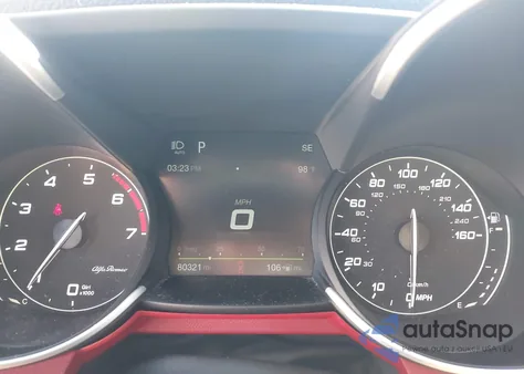 2018 Alfa Romeo Giulia Awd z USA, uszkodzony, nr VIN ZARFAEDN2J7592610